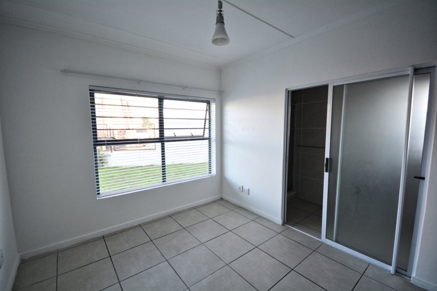To Let 3 Bedroom Property for Rent in Sandown Western Cape
